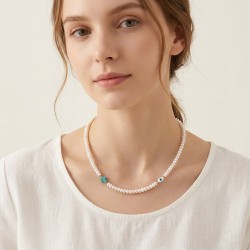 Κολιέ γούρι με Κ14 χρυσό κούμπωμα, μαργαριτάρια και σταυρό και ματάκι - F125557