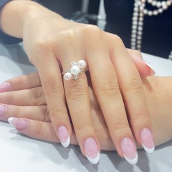 Δαχτυλίδι λευκόχρυσο Κ18 με μαργαριτάρια Akoya - M317299