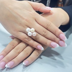 Δαχτυλίδι λευκόχρυσο Κ14 με πολύχρωμα μαργαριτάρια Fresh Water - M316946M