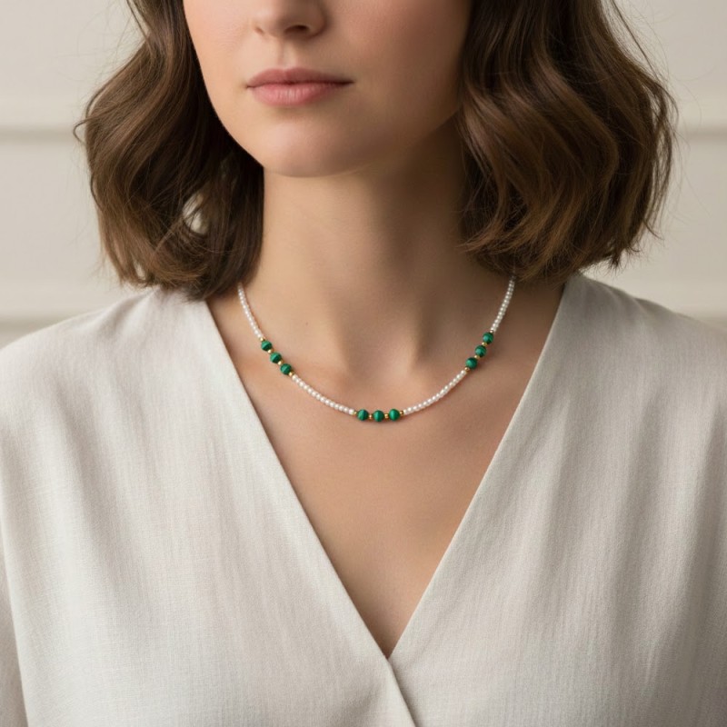 Κολιέ με Κ14 χρυσά στοιχεία, λευκά μαργαριτάρια και μαλαχίτη - F126803