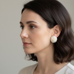 Σκουλαρίκια με λευκά μαργαριτάρια και βάση από ατσάλι με κλιπ - S126806