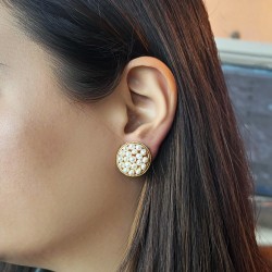 Σκουλαρίκια με λευκά μαργαριτάρια και βάση από ατσάλι με κλιπ - F126875