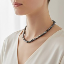 Κολιέ με ασημένιο κούμπωμα και μαύρα μαργαριτάρια - M117248B