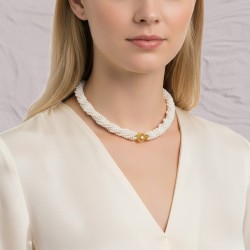 Κολιέ με λευκά μαργαριτάρια και χρυσό κούμπωμα 14K - M121670