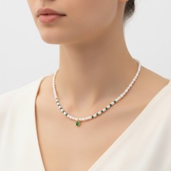 Κολιέ με Κ14 χρυσό κούμπωμα, λευκά μαργαριτάρια και μενταγιόν με μαλαχίτη - F125634G