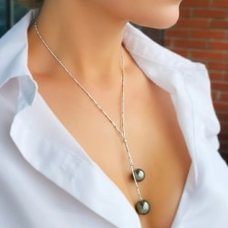 Κολιέ με Κ18 λευκόχρυσα στοιχεία και μαύρα μαργαριτάρια South Sea - F126565