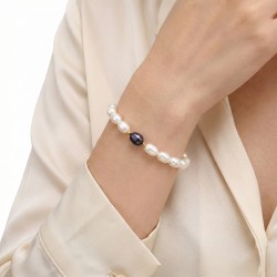 Βραχιόλι με Κ14 χρυσό κούμπωμα, λευκά & μαύρο μαργαριτάρι - M126694