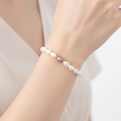 Βραχιόλι με Κ14 χρυσό κούμπωμα, λευκά & light purple μαργαριτάρι - M126694S Βραχιόλι με Κ14 χρυσό κούμπωμα, λευκά & light purple μαργαριτάρι - M126694S