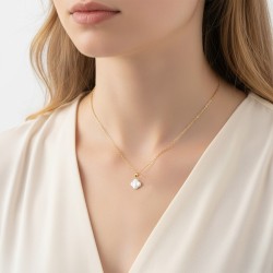 Μενταγιόν Κ18 χρυσό με λευκό μαργαριτάρι σταυρό - F319986VC