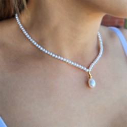 Κολιέ με Κ14 χρυσό κούμπωμα και λευκά μαργαριτάρια - F126931