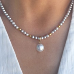 Κολιέ με Κ18 χρυσά στοιχεία, γκρι μαργαριτάρια και μενταγιόν Κ18 με QTV μαργαριτάρι - F126673