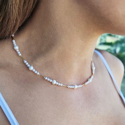 Κολιέ με Κ18 χρυσά στοιχεία και λευκά μαργαριτάρια - F126511