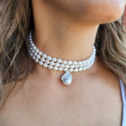 Κολιέ choker με Κ14 χρυσό κούμπωμα, 3 σειρές μαργαριτάρια και μενταγιόν με μαργαριτάρι Baroque - F126488