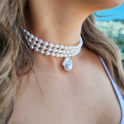 Κολιέ choker με Κ14 χρυσό κούμπωμα, 3 σειρές μαργαριτάρια και μενταγιόν με μαργαριτάρι Baroque - F126488