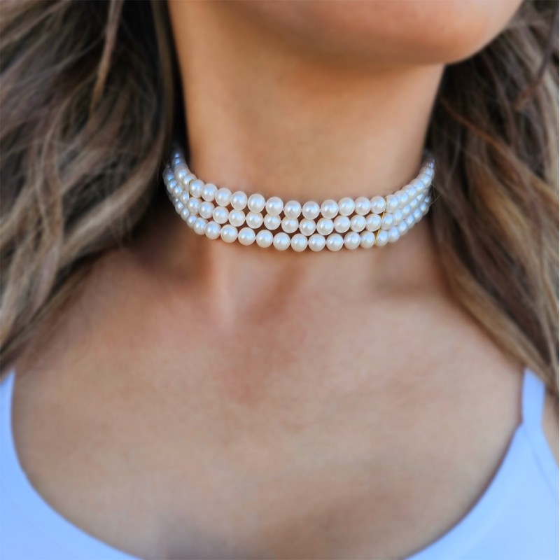 Κολιέ choker με Κ14 χρυσά στοιχεία και 3 σειρές λευκά μαργαριτάρια - F126489