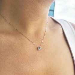 Μενταγιόν Κ18 λευκόχρυσο με διαμάντι -  W123503