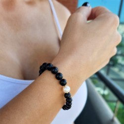 Βραχιόλι με Κ14 χρυσό κούμπωμα, Black Agate και λευκά μαργαριτάρια - F125300P