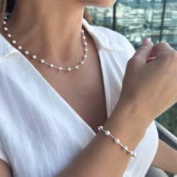 Σετ κολιέ και βραχιόλι με Κ14 λευκόχρυσα και χρυσά στοιχεία και λευκά μαργαριτάρια - S126433