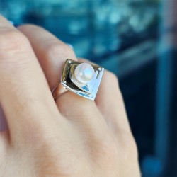 Δαχτυλίδι με μαργαριτάρι Fresh Water Pearl σε ασήμι 925 - M121430R