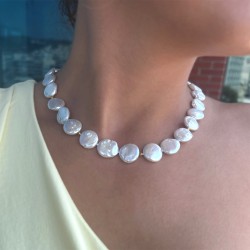 Κολιέ με Κ18 χρυσά στοιχεία και μαργαριτάρια - F122182