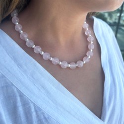 Κολιέ με Κ14 χρυσό κούμπωμα, Rose Quartz και λευκά μαργαριτάρια - F126415