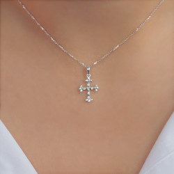 Χρυσός Κ18 σταυρός με διαμάντια - M315003